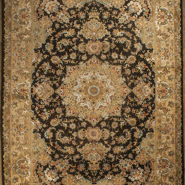 Introducing the Handmade Tabriz Medallion Rug. handwoven rug
