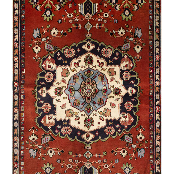 Handmade Shiraz Wool Rug 1’97 x 2’62”