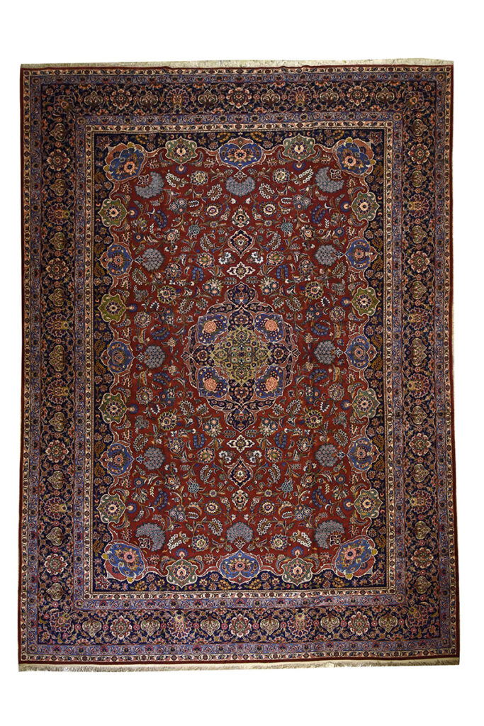 Timeless Antique Handmade Rug – Elegant Medallion Design